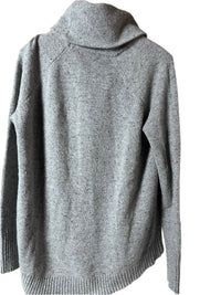 C&C beautiful  gray Turtleneck with long Sleeves sweater (size L)