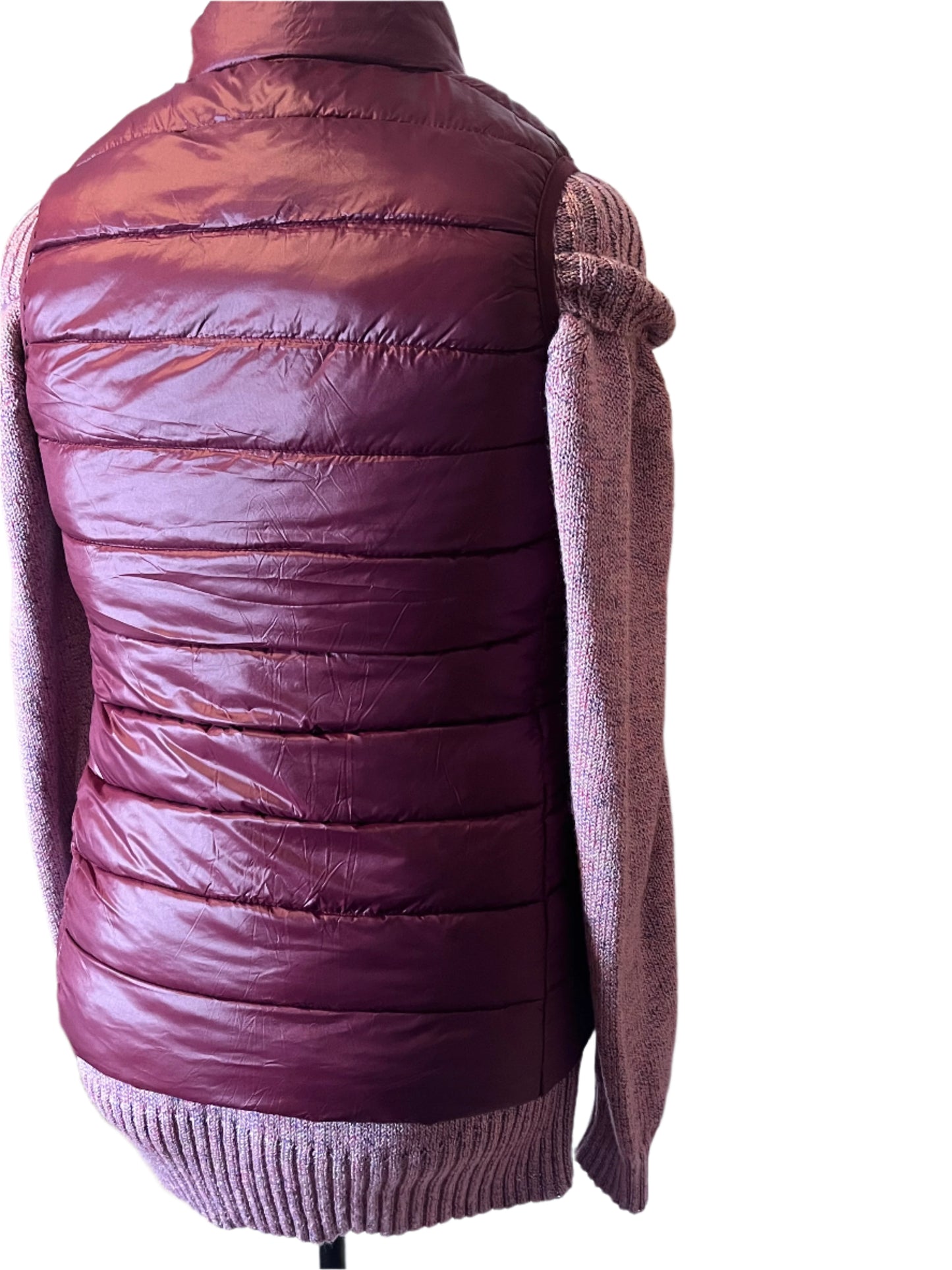 Unbranded Burgundy Outwear Vest with side pockets and zipper closure (Size Medium)