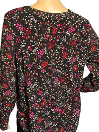 Ann Taylor Black, White, Pink and red Floral prints Pull Over V Neck Blouse (size Medium)