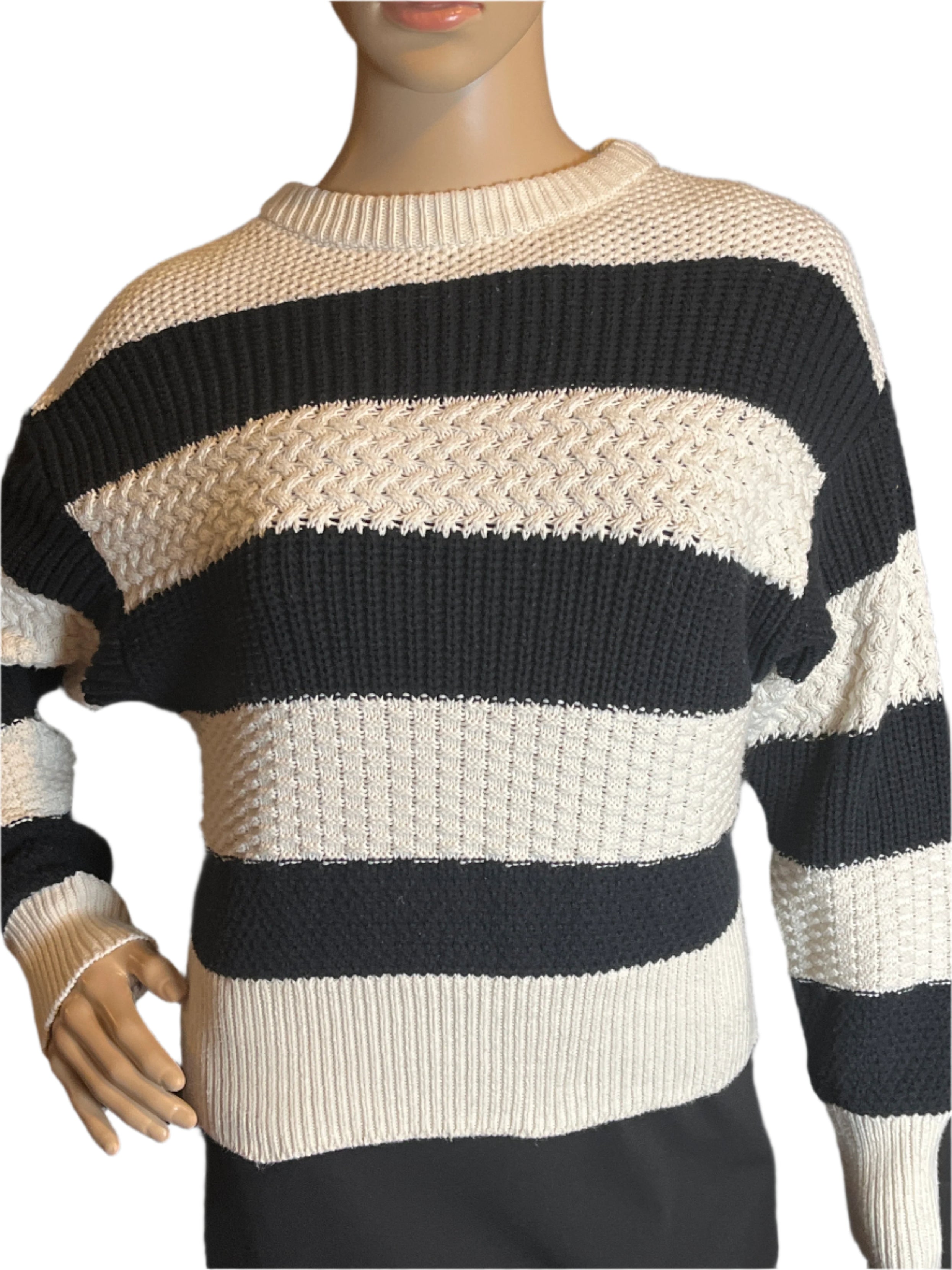 A New Day Black and Beige Pull over Sweater (Size XS)