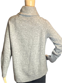 C&C beautiful  gray Turtleneck with long Sleeves sweater (size L)