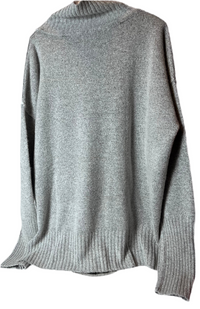 Noda Warm , cozy, soft beautiful gray sweater (size Large)