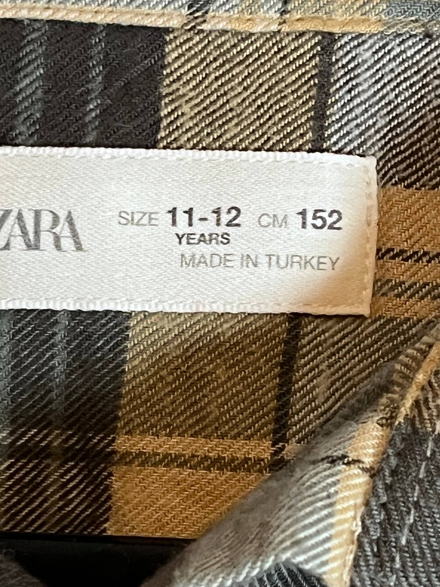 Zara warm buttoned shirt (size 11-12)