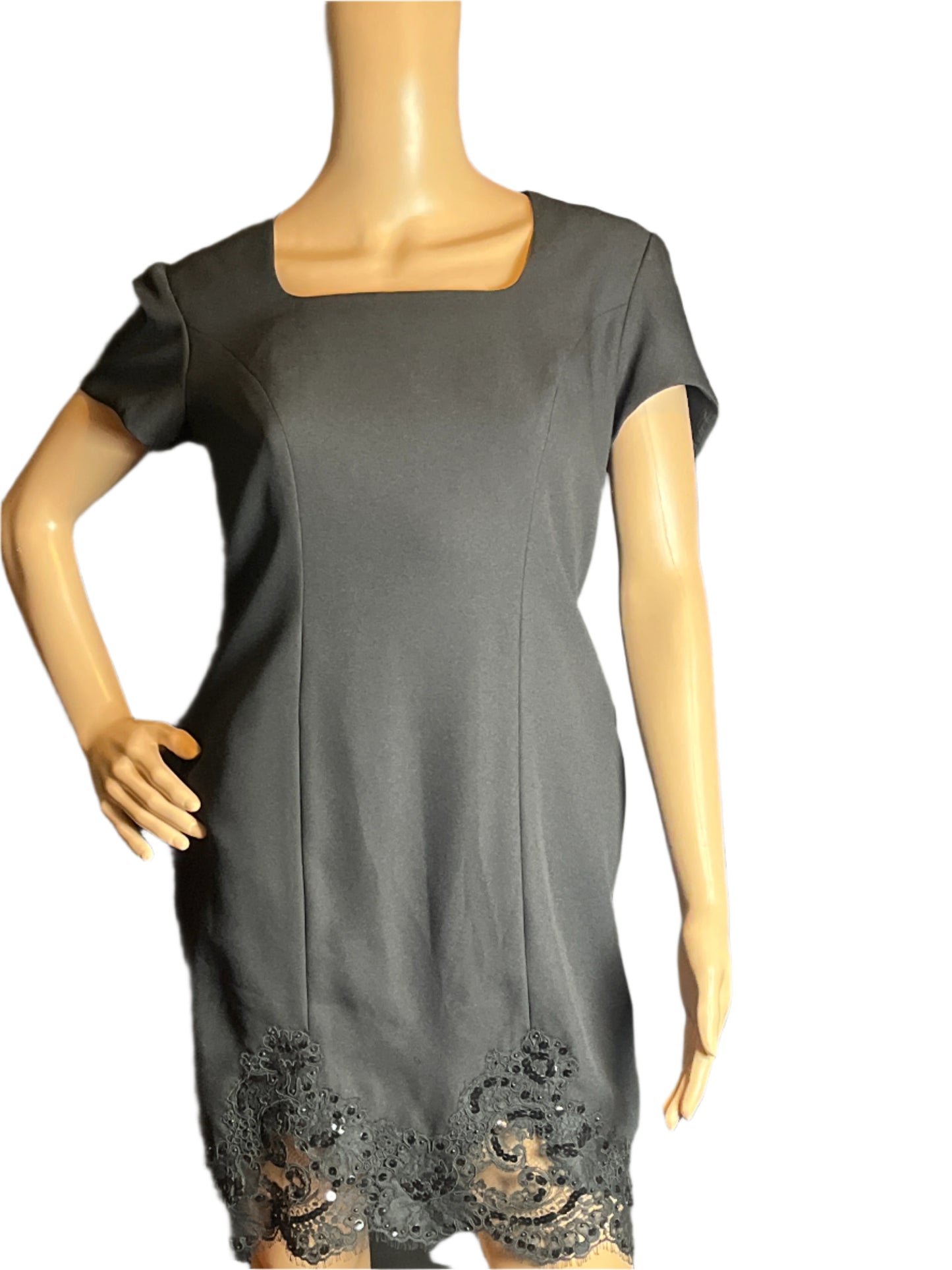 Liz Claiborne Black Pencil Shirt Sleeves Dress with Bottom Sequences (Size 8 Petite)