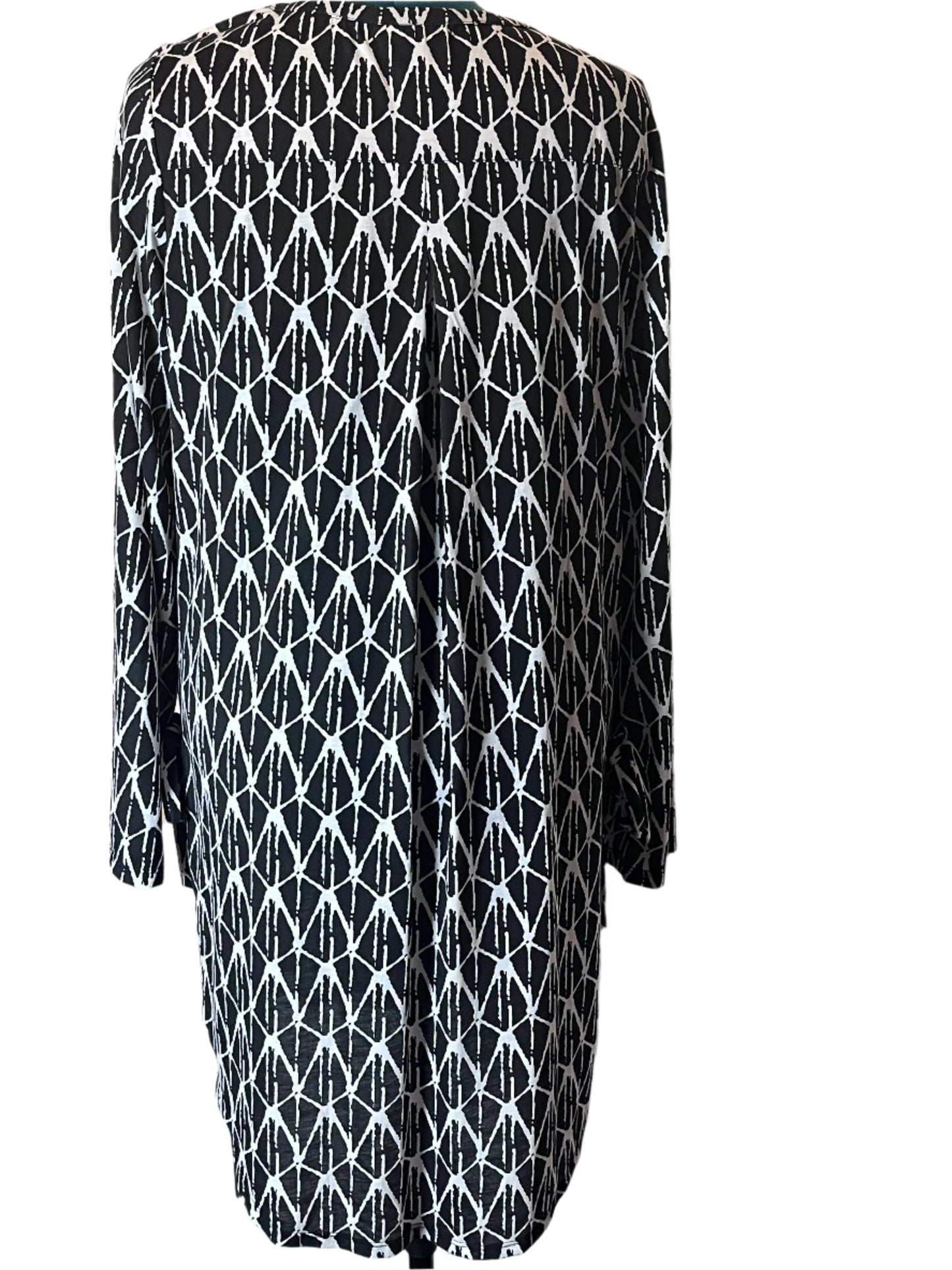 Black and White Tunic Shirt Style Long Sleeves Dress (size Medium)