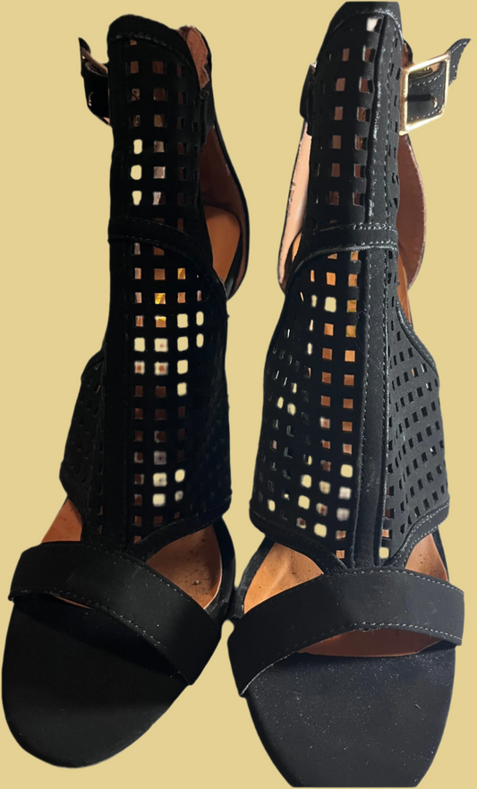 Zapatos negros X2B (talla 8)