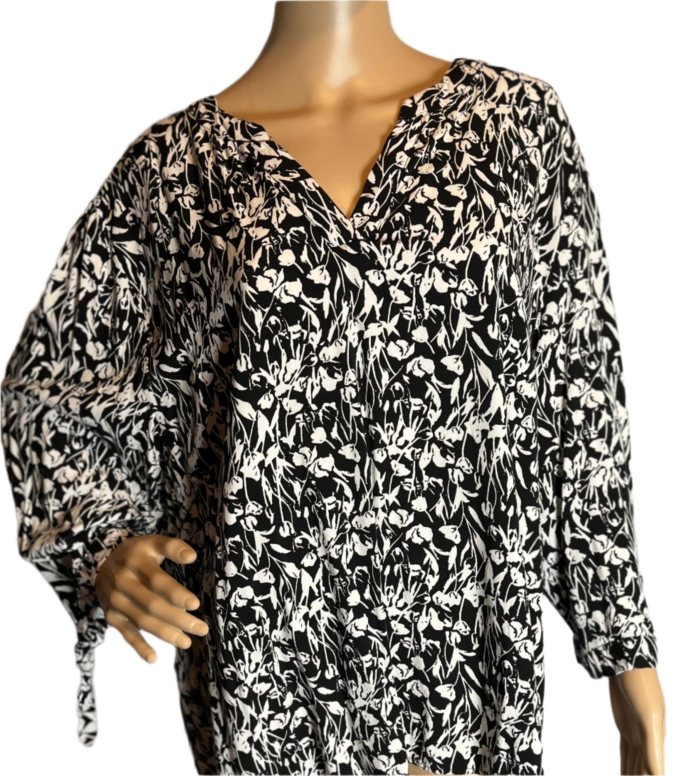 Jones & Co 3x Black & White loose fitted Tunic Blouse