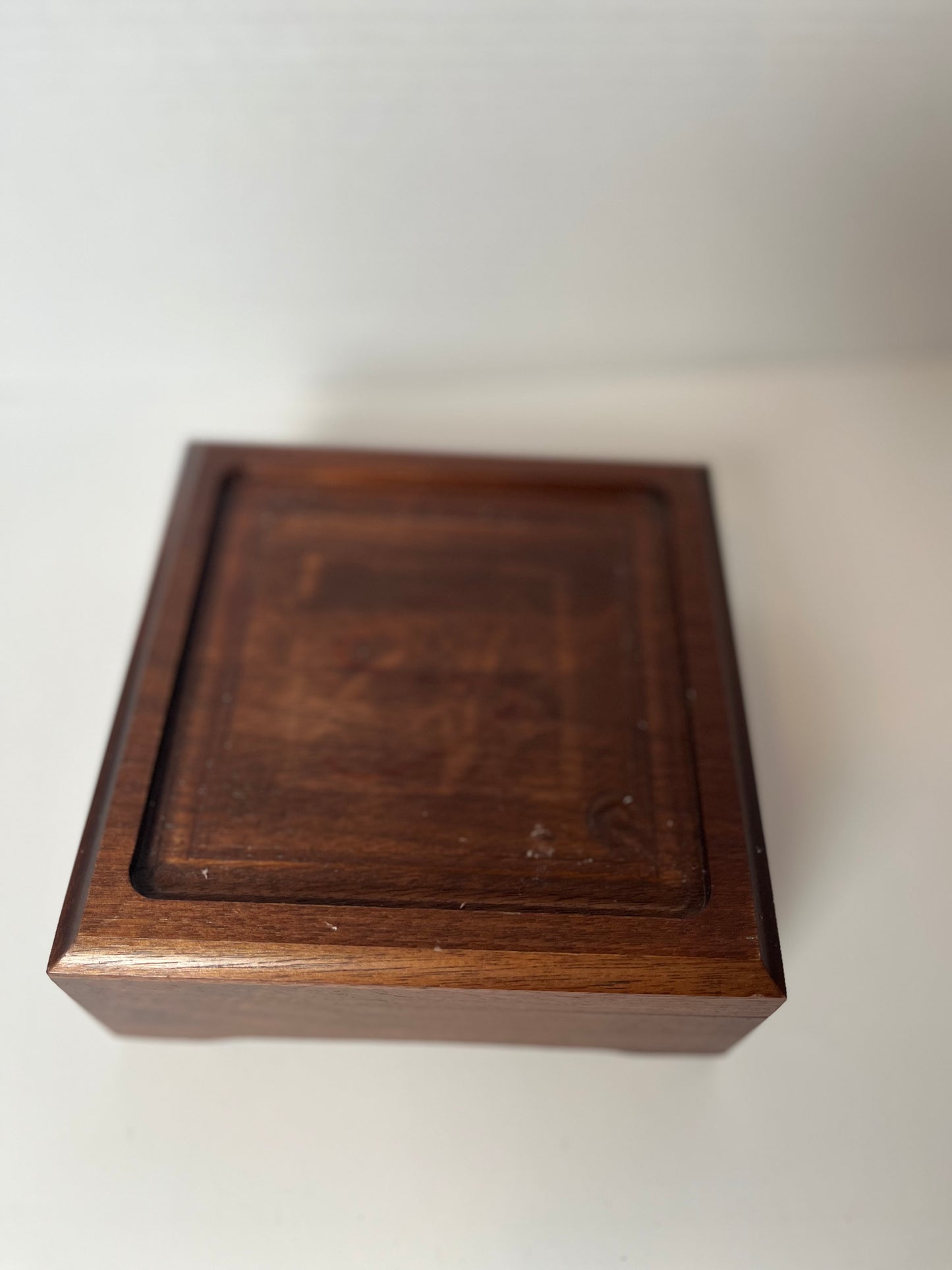 Wood storage box