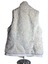 Beige Faux fur soft with zipper Roz& Ali ( insulated, warm, lightweight (size L)vest