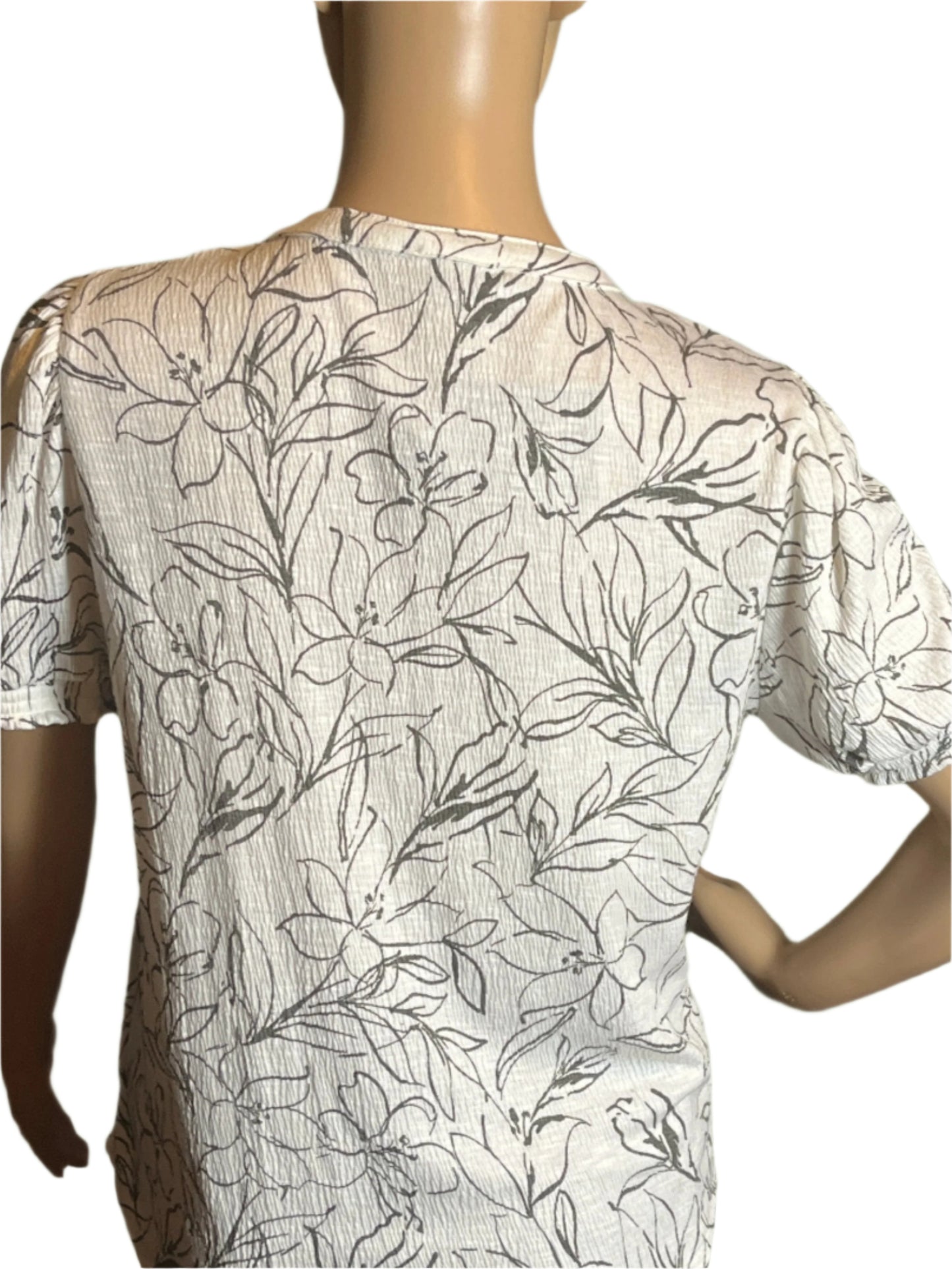 Belle petite blouse à motif floral