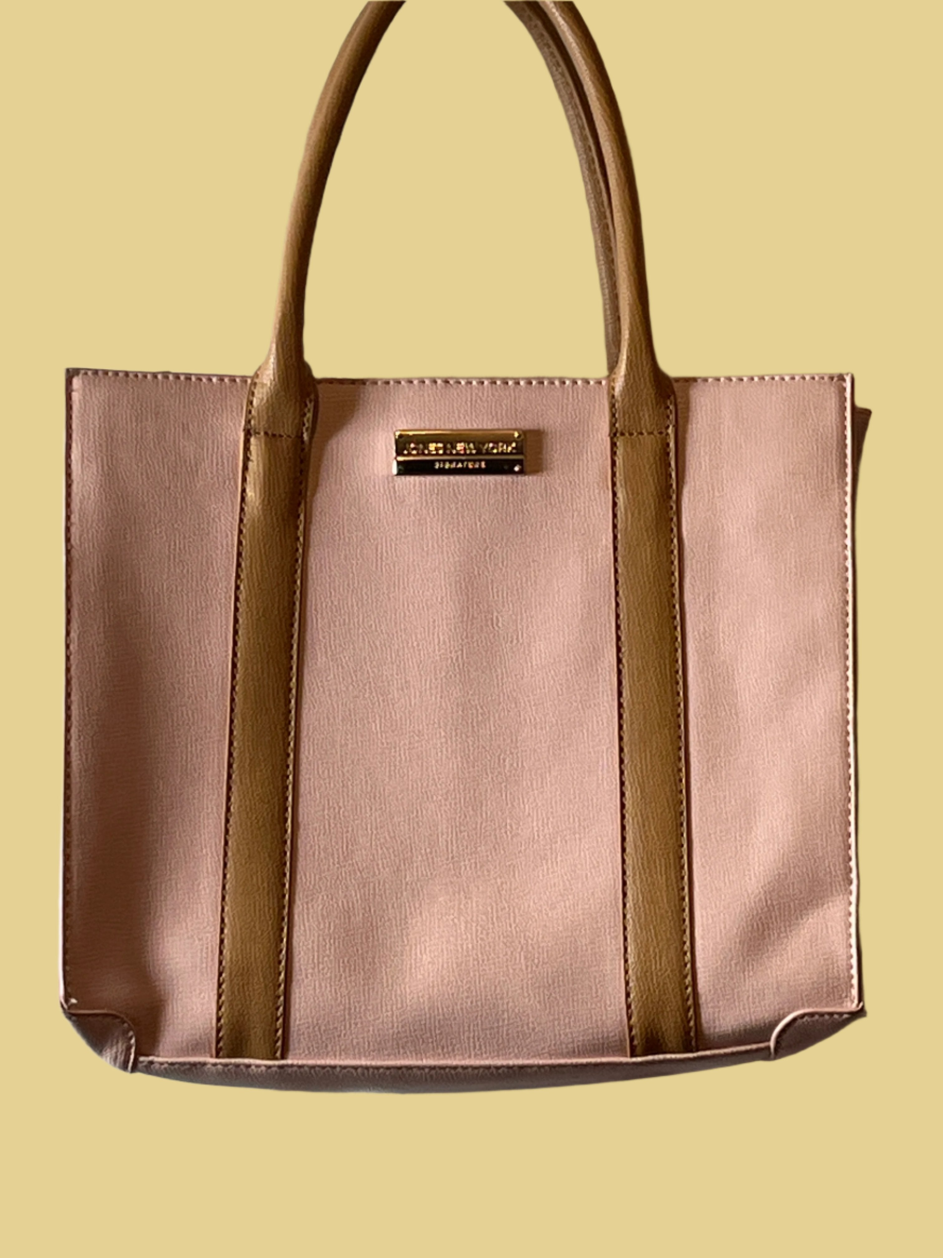 Jones New York beautiful pink hand bag