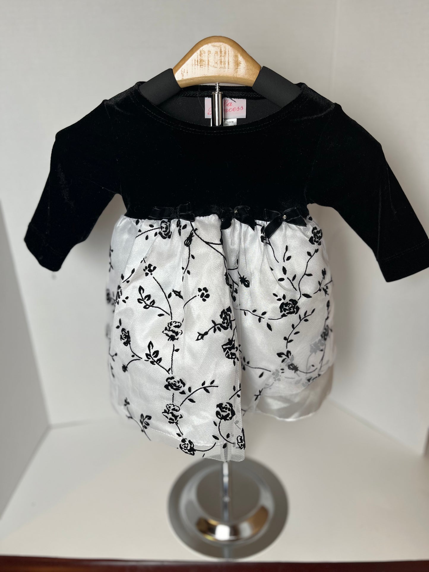 La Princess black and white fluffy dress(24 mos)