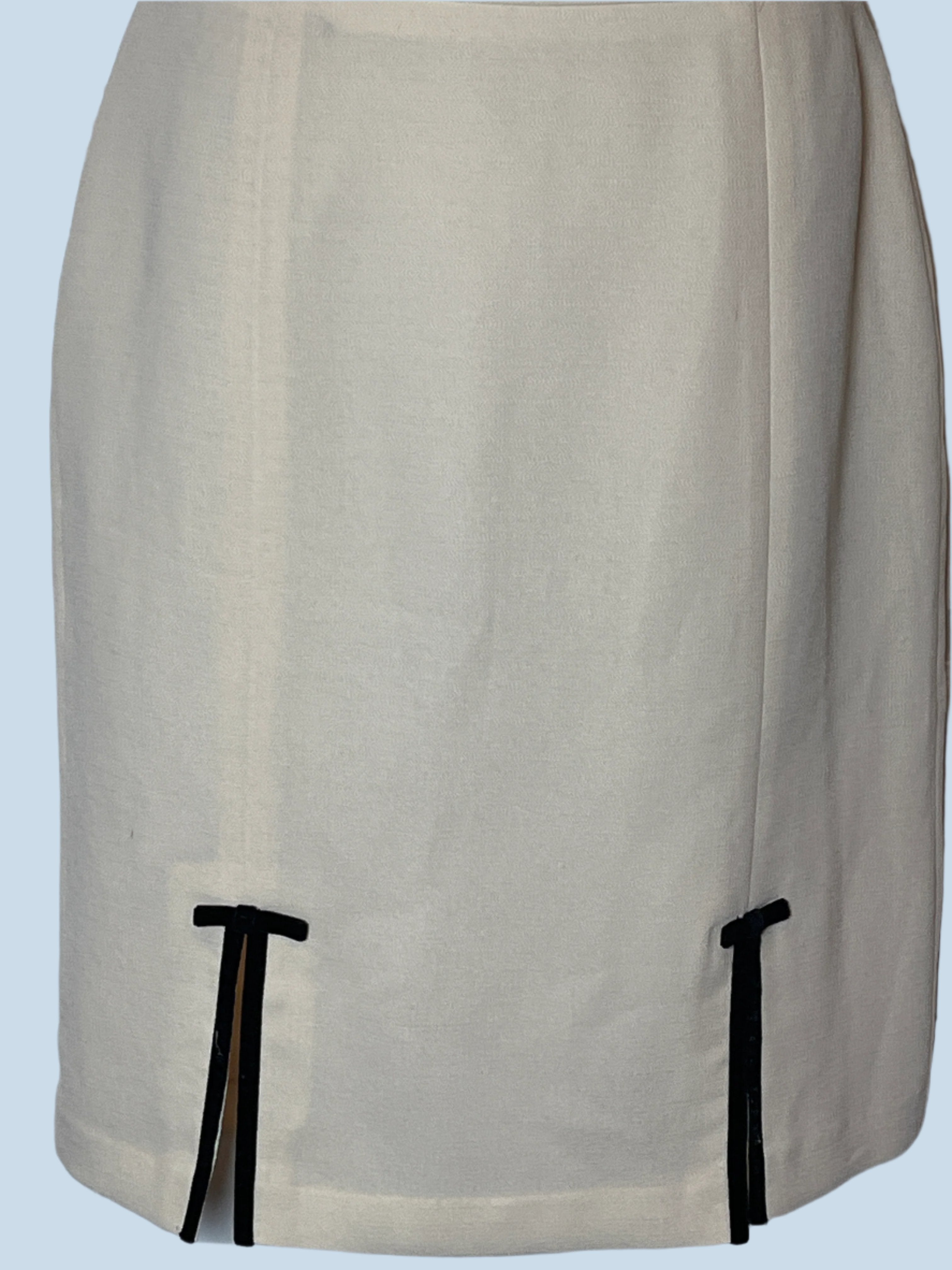 LizClairborne chic/modern Tulip style beige knee length skirt(size 10)