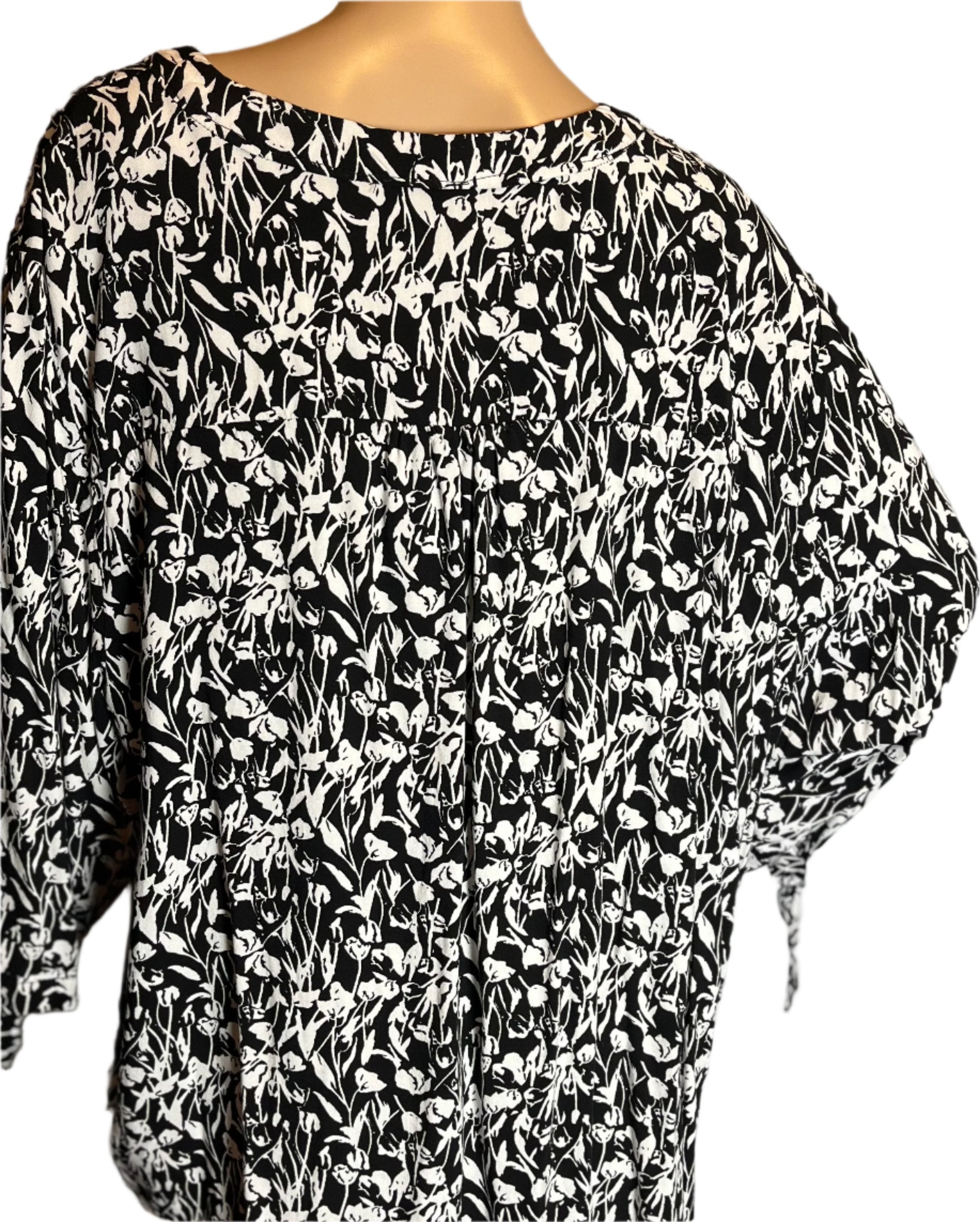 Jones & Co 3x Black & White loose fitted Tunic Blouse