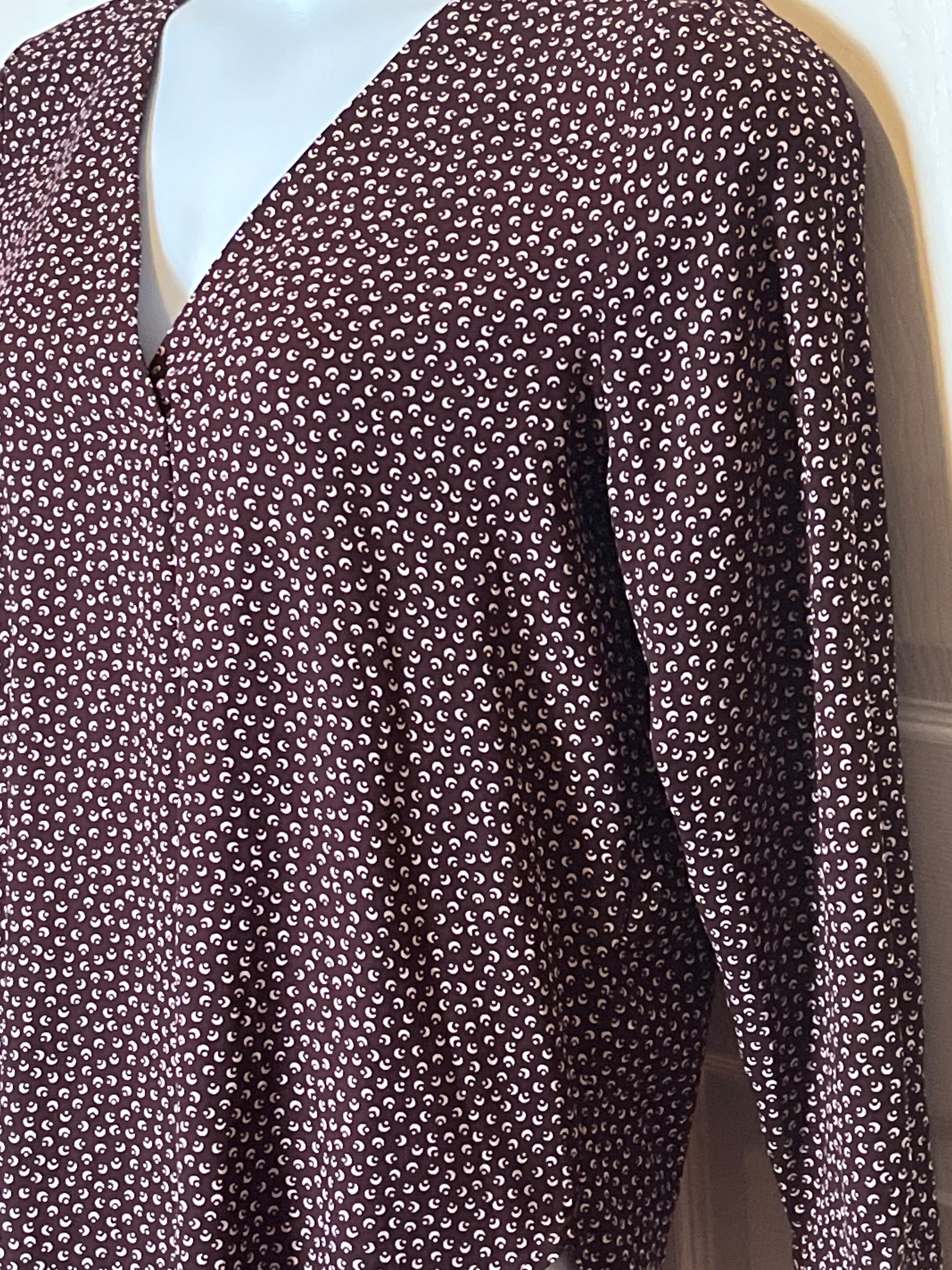 Ann Taylor (Size L) Pullover Burgundy Tunic V-Neck blouse