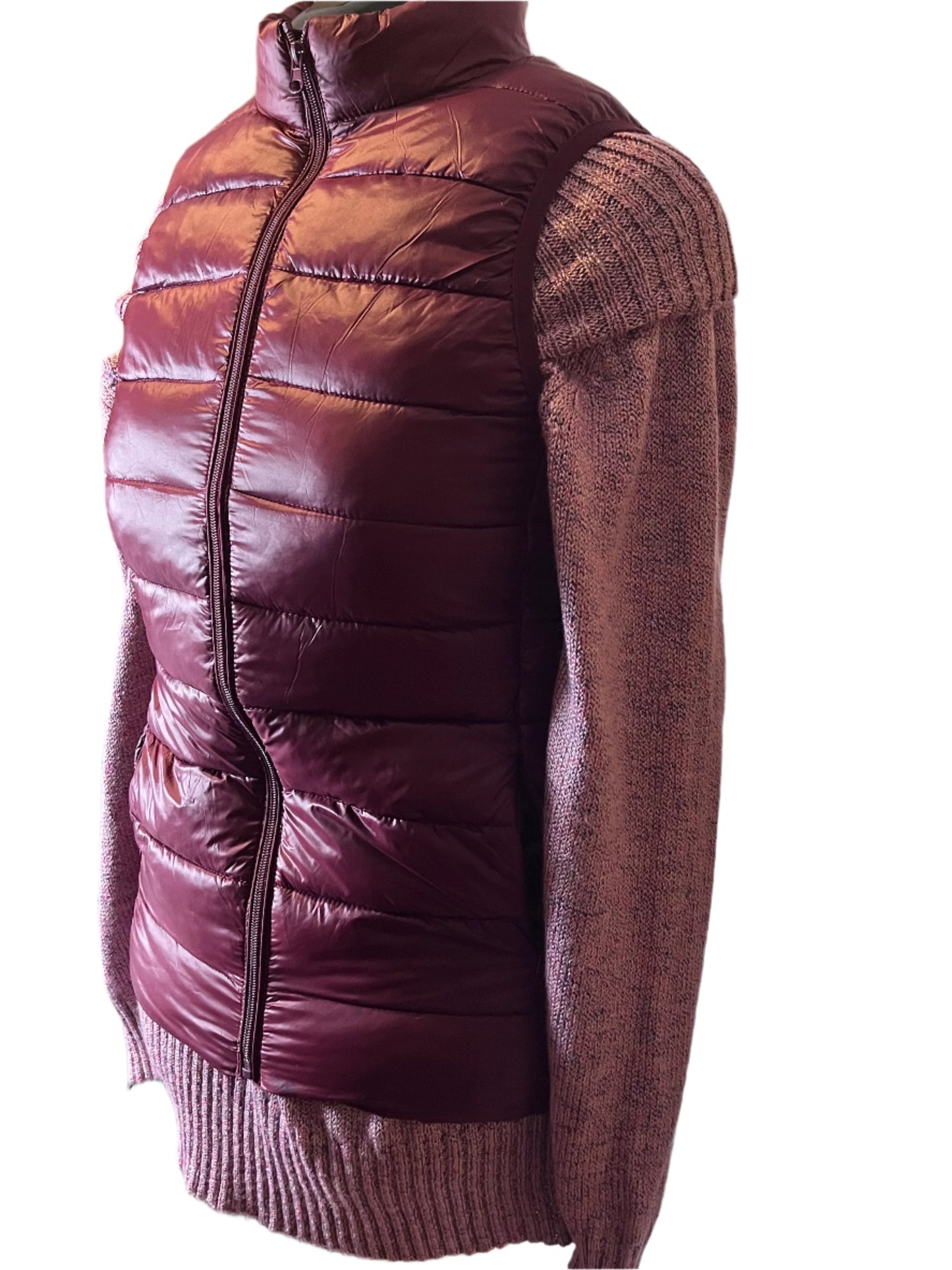 Unbranded Burgundy Outwear Vest with side pockets and zipper closure (Size Medium)