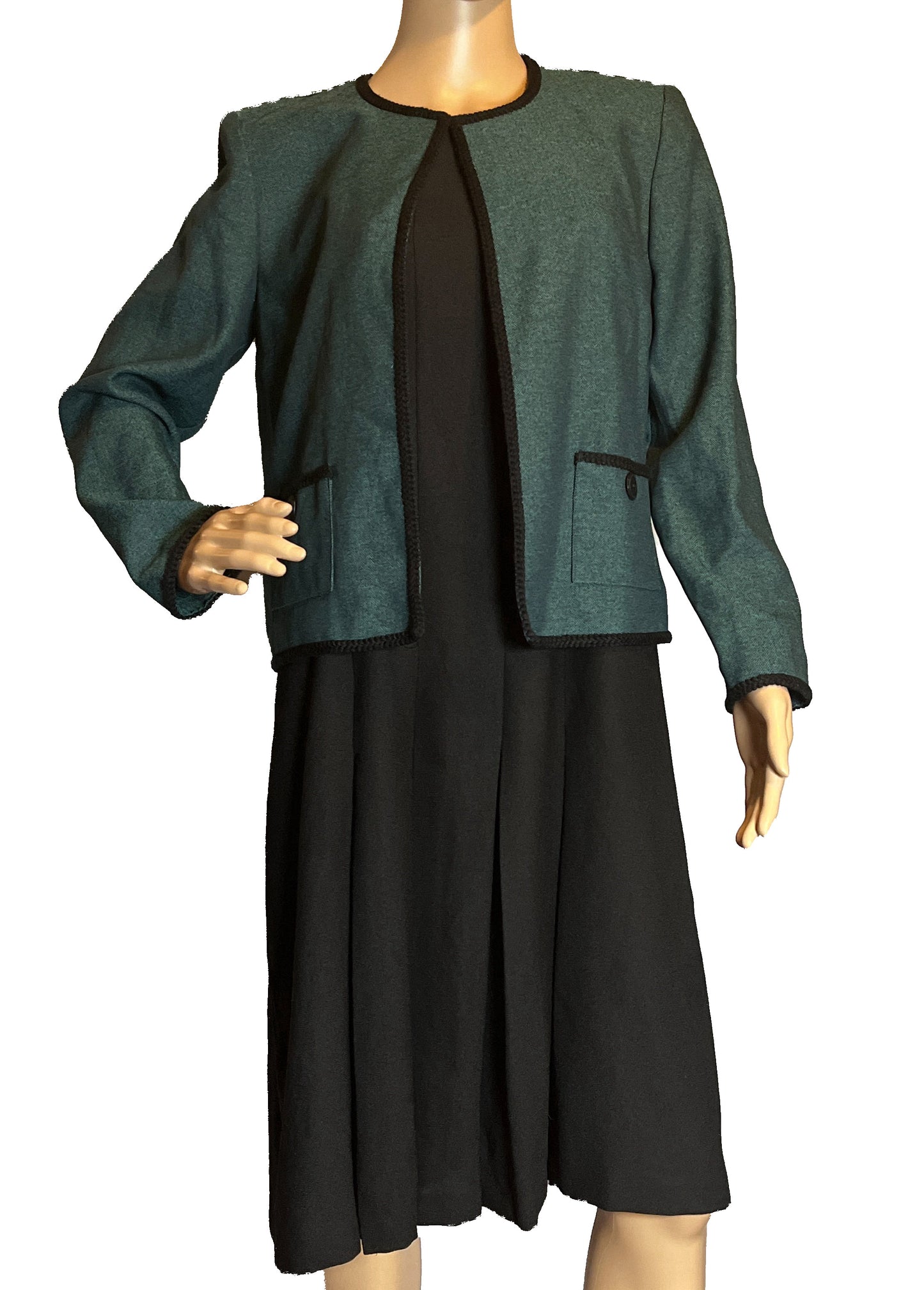 Leslie Fay Dress Suit set Black/Green and beautiful pleated Dress (size 10P)